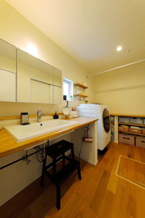 洗って、干して、しまう。<br>それを一つの空間でできるようにしたランドリールーム。